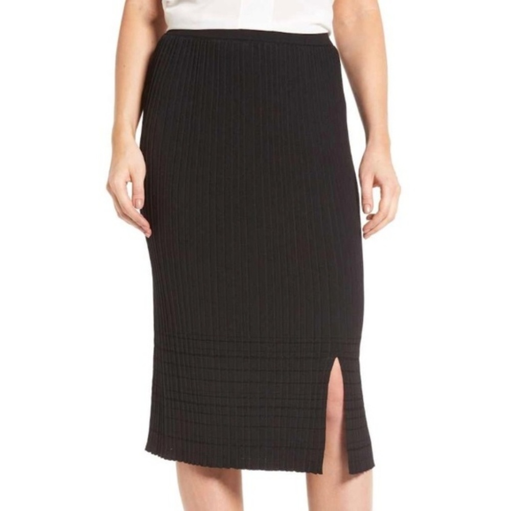 BNWT NIC+ZOE
 Black Trim Pleat Knit Midi Skirt